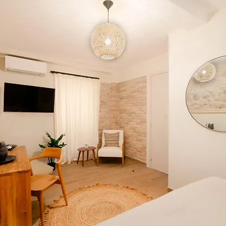 Costele Luxurious In The Heart Of Corfu